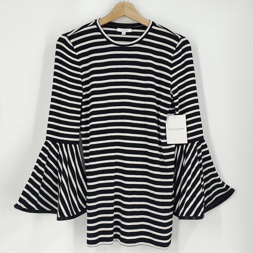 Maette | bell sleeve top